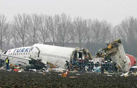 Türk Hava Yollari Boeing 737-8F2 plane crash - Amsterdam, Netherlands