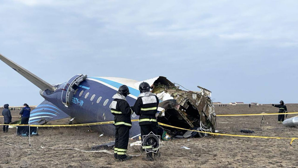 Un Embraer 190AR d'Azerbaijan Airlines avec 67 personnes à bord est abattu en vol à Aktau (Kazakhstan) - 25 Décembre 2024